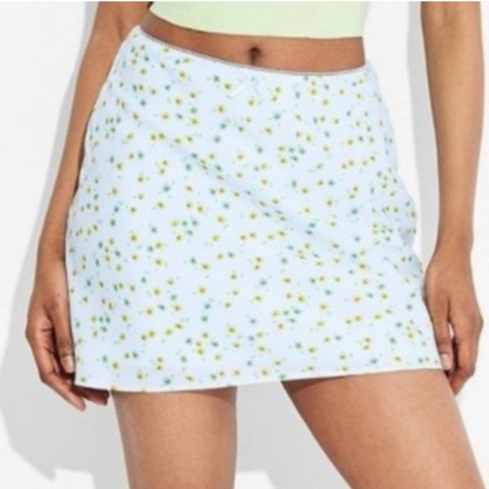 Wild Fable Blue Ditzy Floral Mini Skirt Size Medium NEW